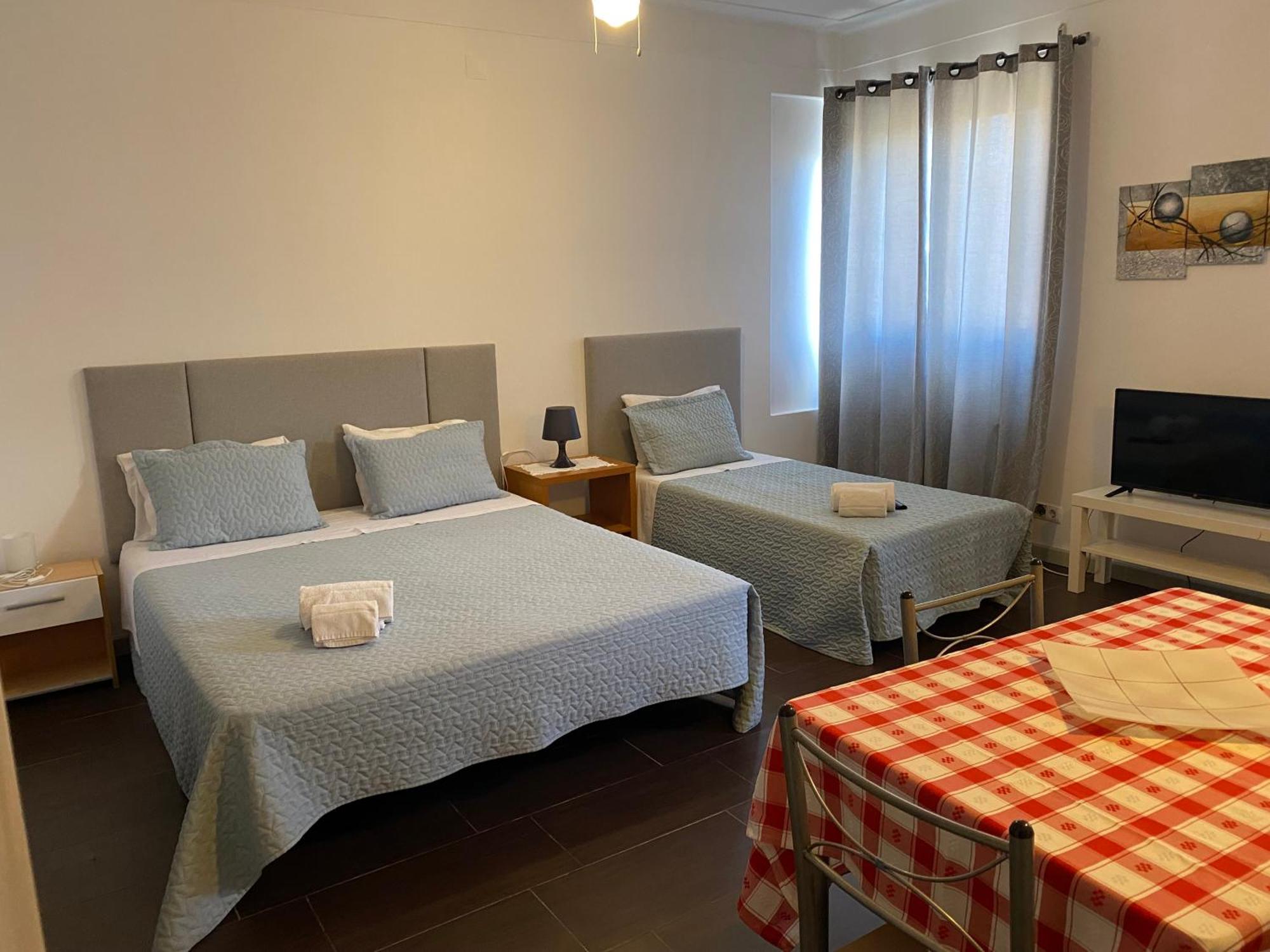 Guest House D. Filipe I Porto Exterior photo