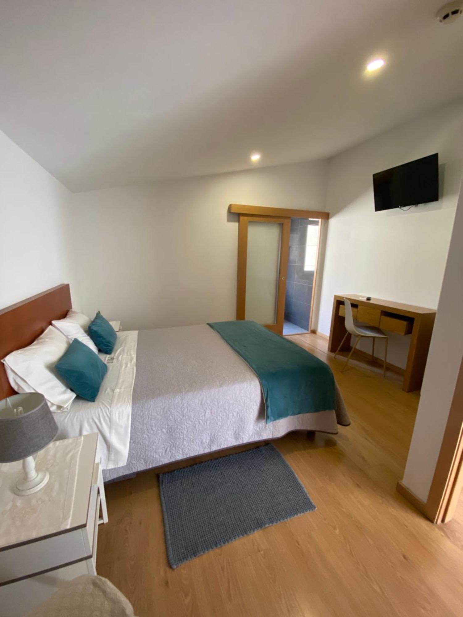 Guest House D. Filipe I Porto Exterior photo