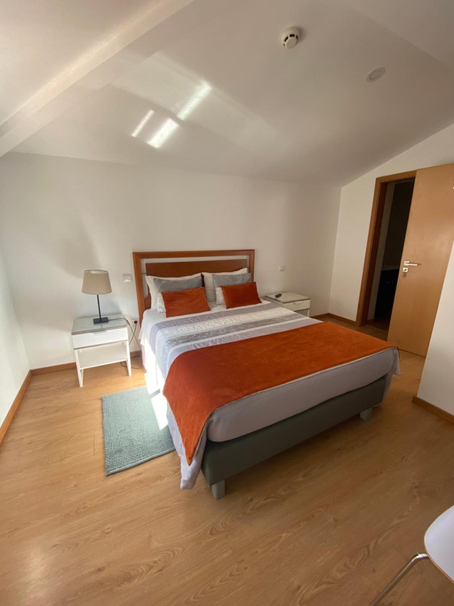 Guest House D. Filipe I Porto Exterior photo