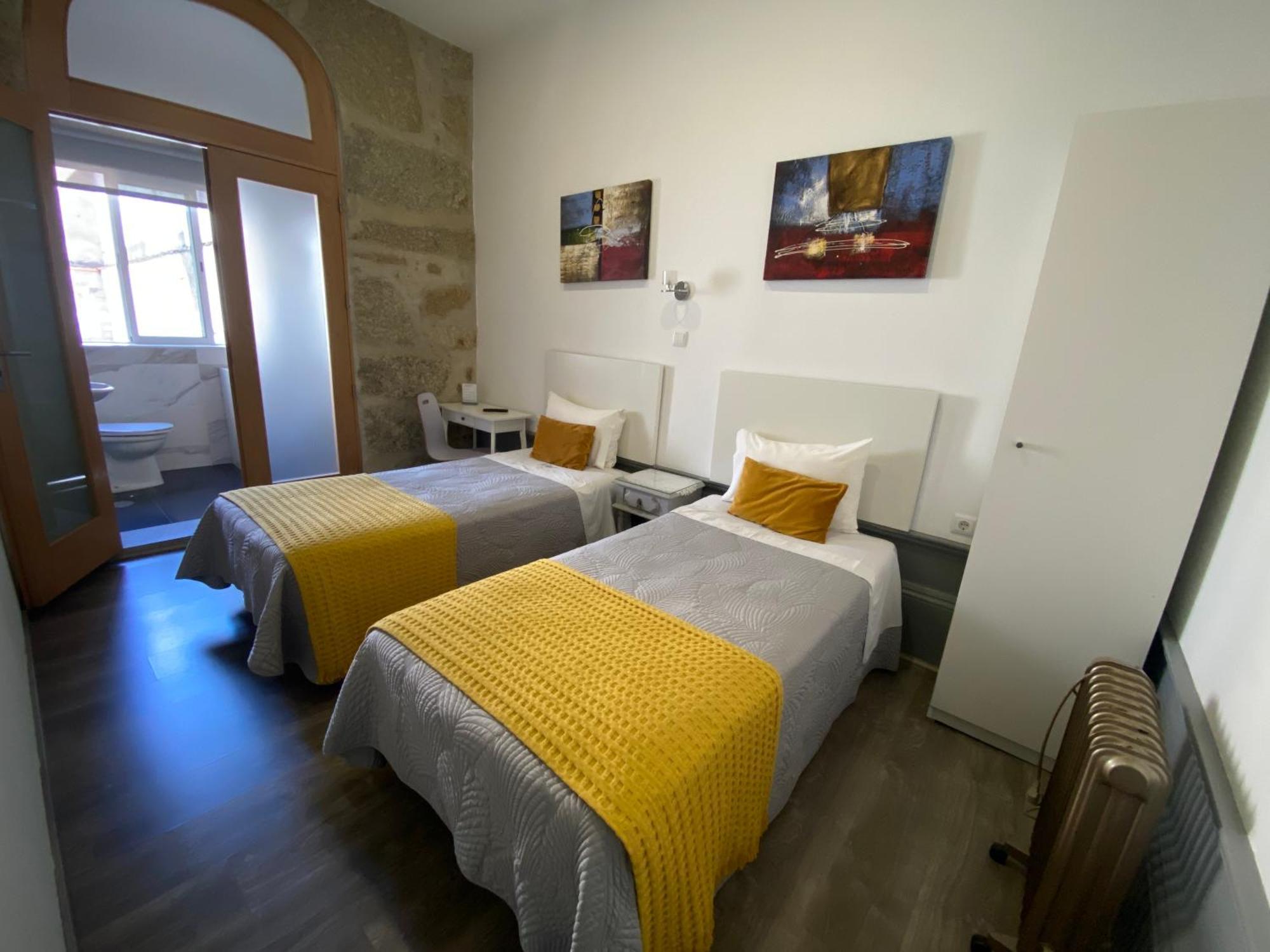 Guest House D. Filipe I Porto Exterior photo