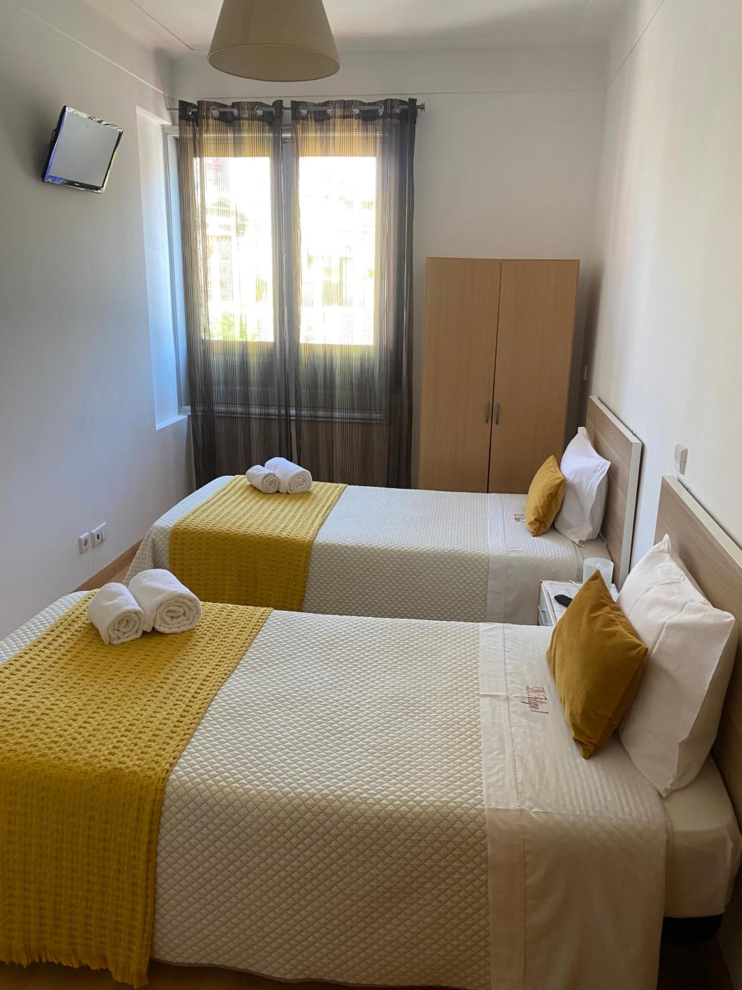 Guest House D. Filipe I Porto Exterior photo